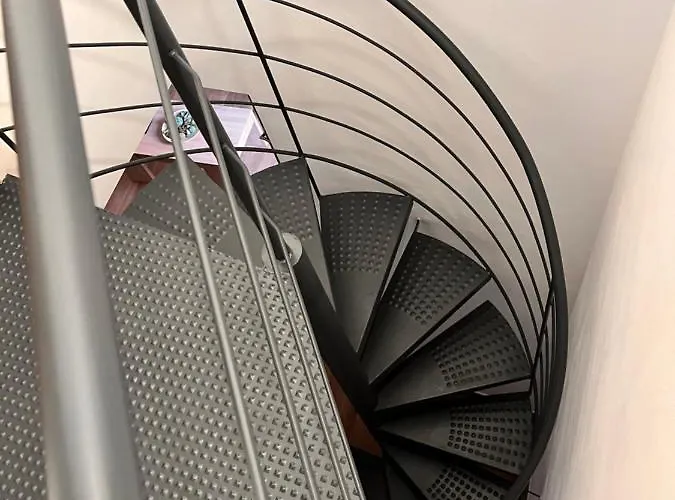 Apartamentos El Peligro 1 El Conjuro